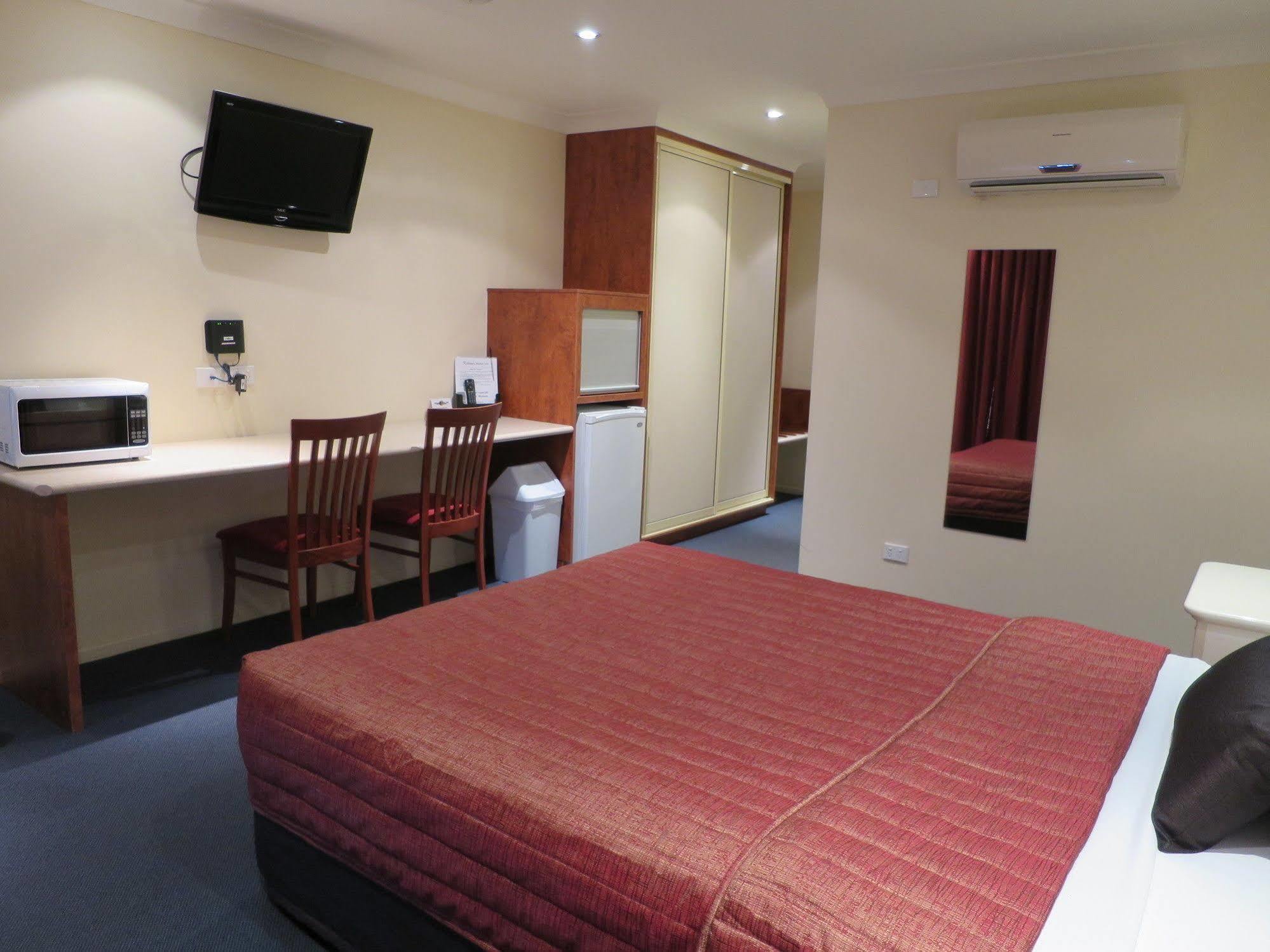 Kobbers Motor Inn Dalby Exterior photo